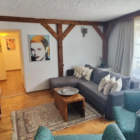 Schoenpflug Apartamento *